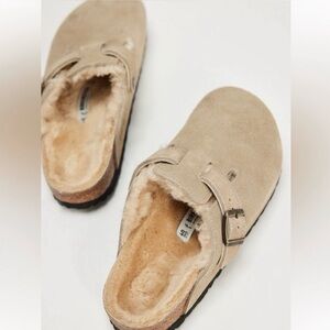 new Birkenstock boston shearling clogs in taupe sherpa suede EU 38 ( US 7-7.5 )
